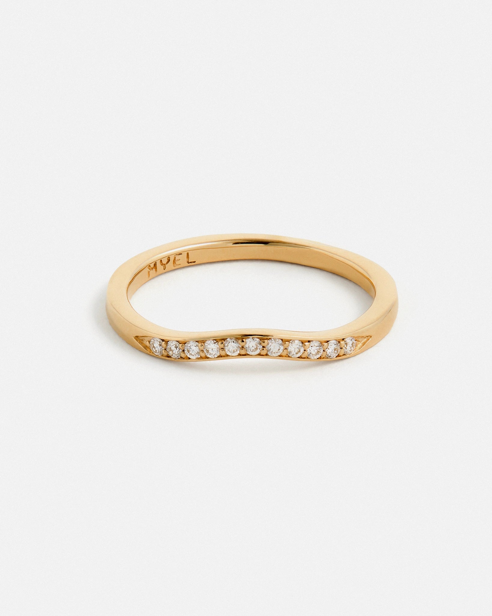 Alliance Wave Pavé in 14k Fairmined Gold with Lab-Grown Diamonds