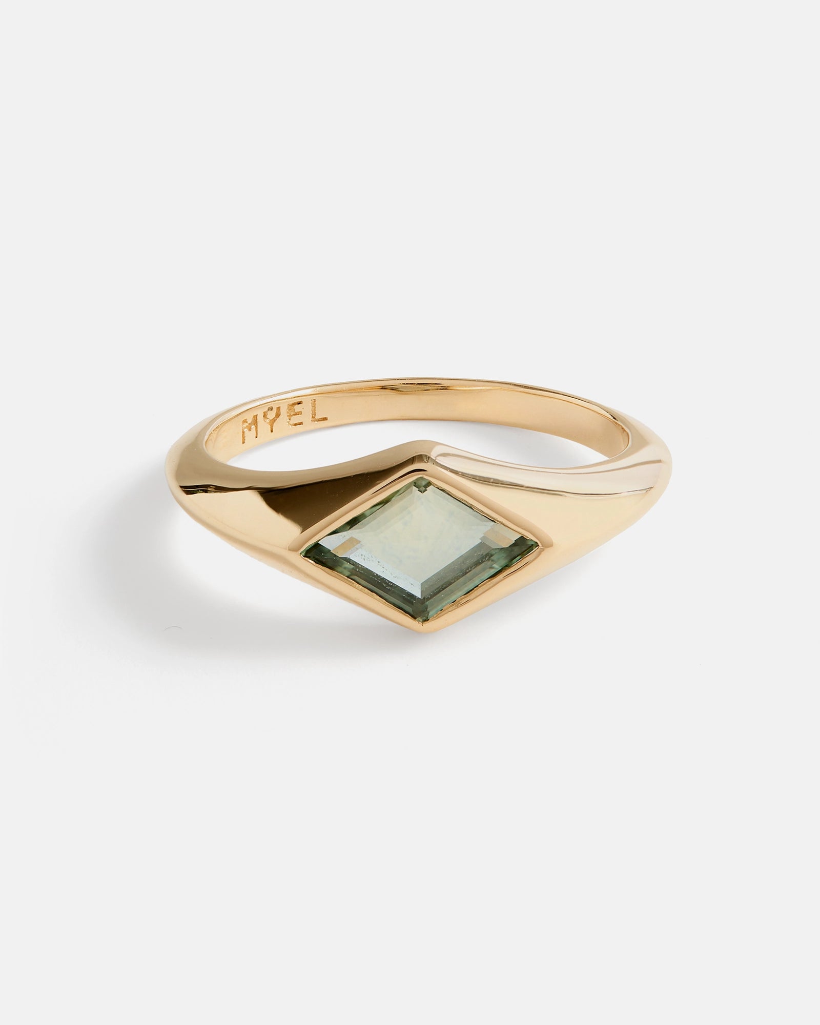 Signet Sapphire Kite Ring in 14K Fairmined Yellow Gold