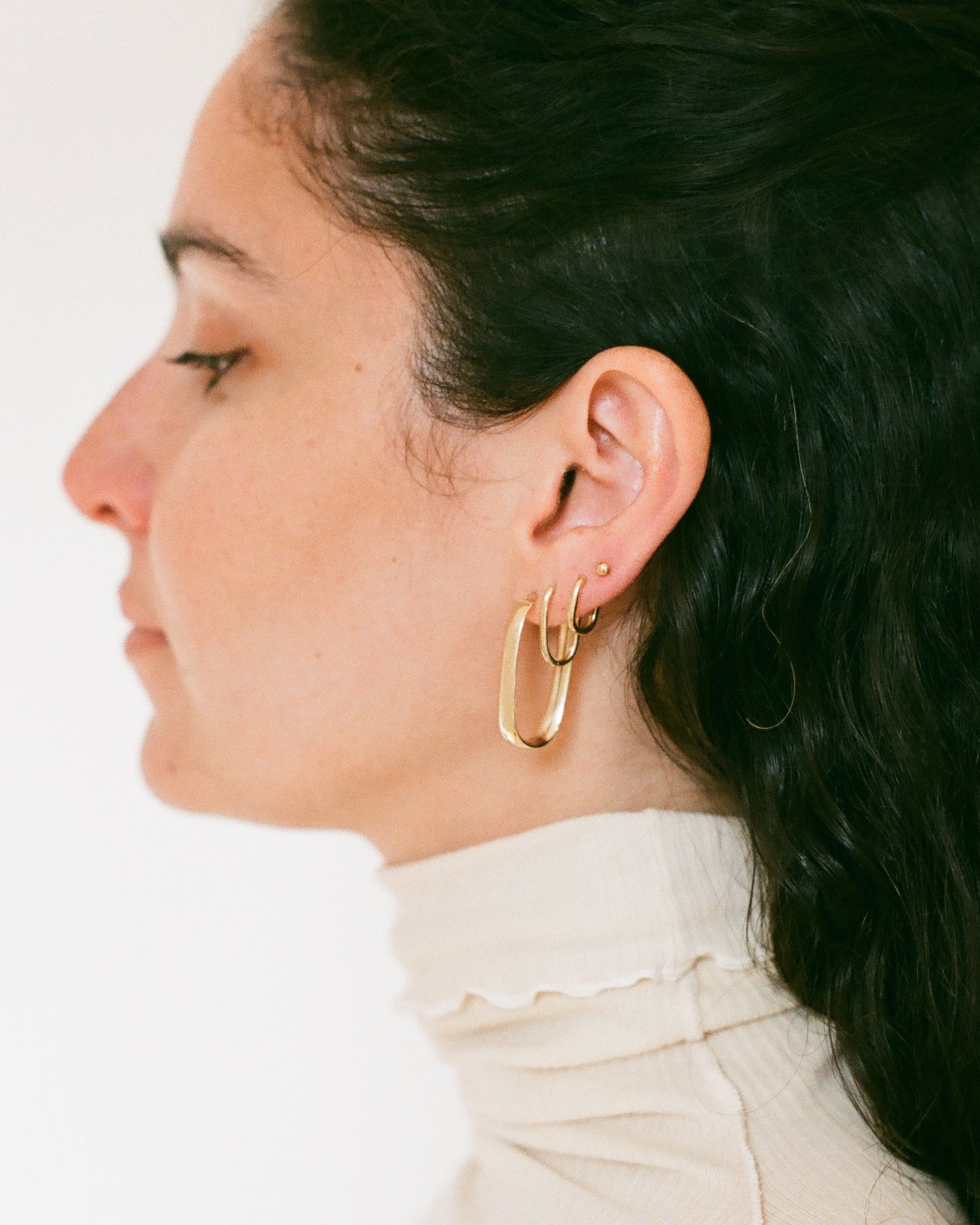 Chunky Oval Hoops in Gold
