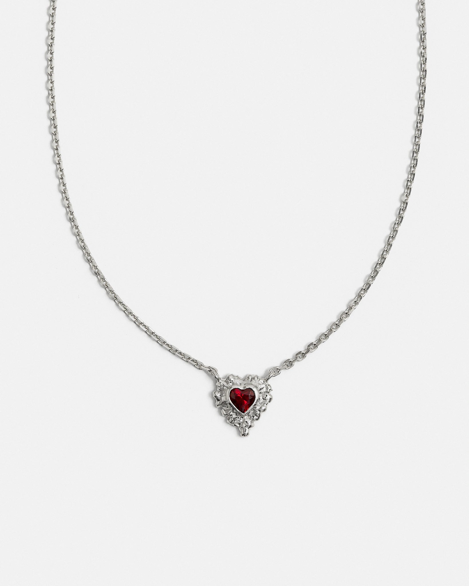 Coup de Foudre Necklace in Silver with Garnet
