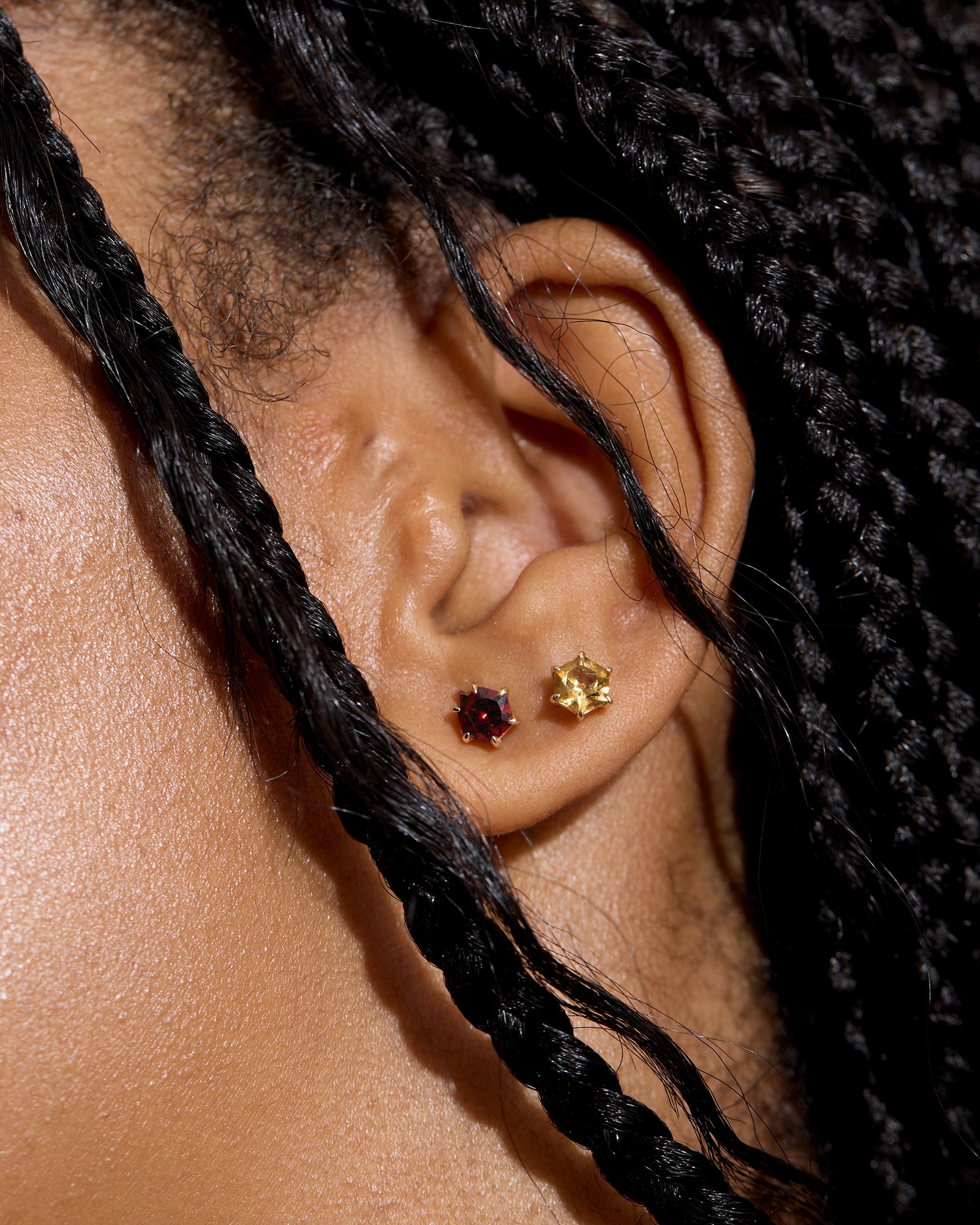 Clous d'Oreille Hexagonaux en Or Jaune 14K et Citrine