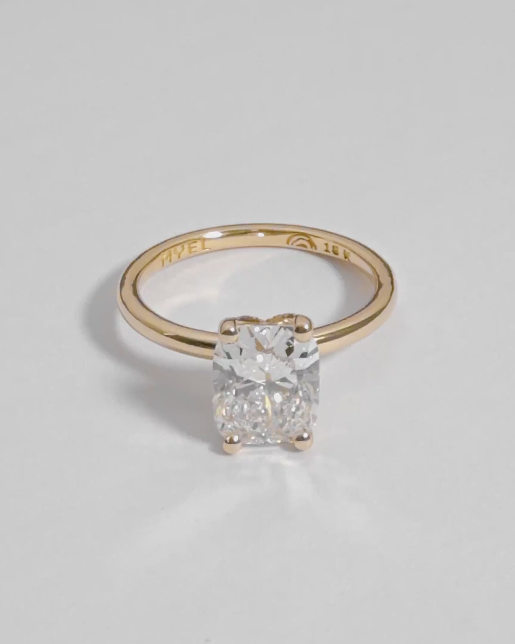 Bague Pétale Pavé Coussin en Or 18K Fairmined et Diamants de Laboratoire