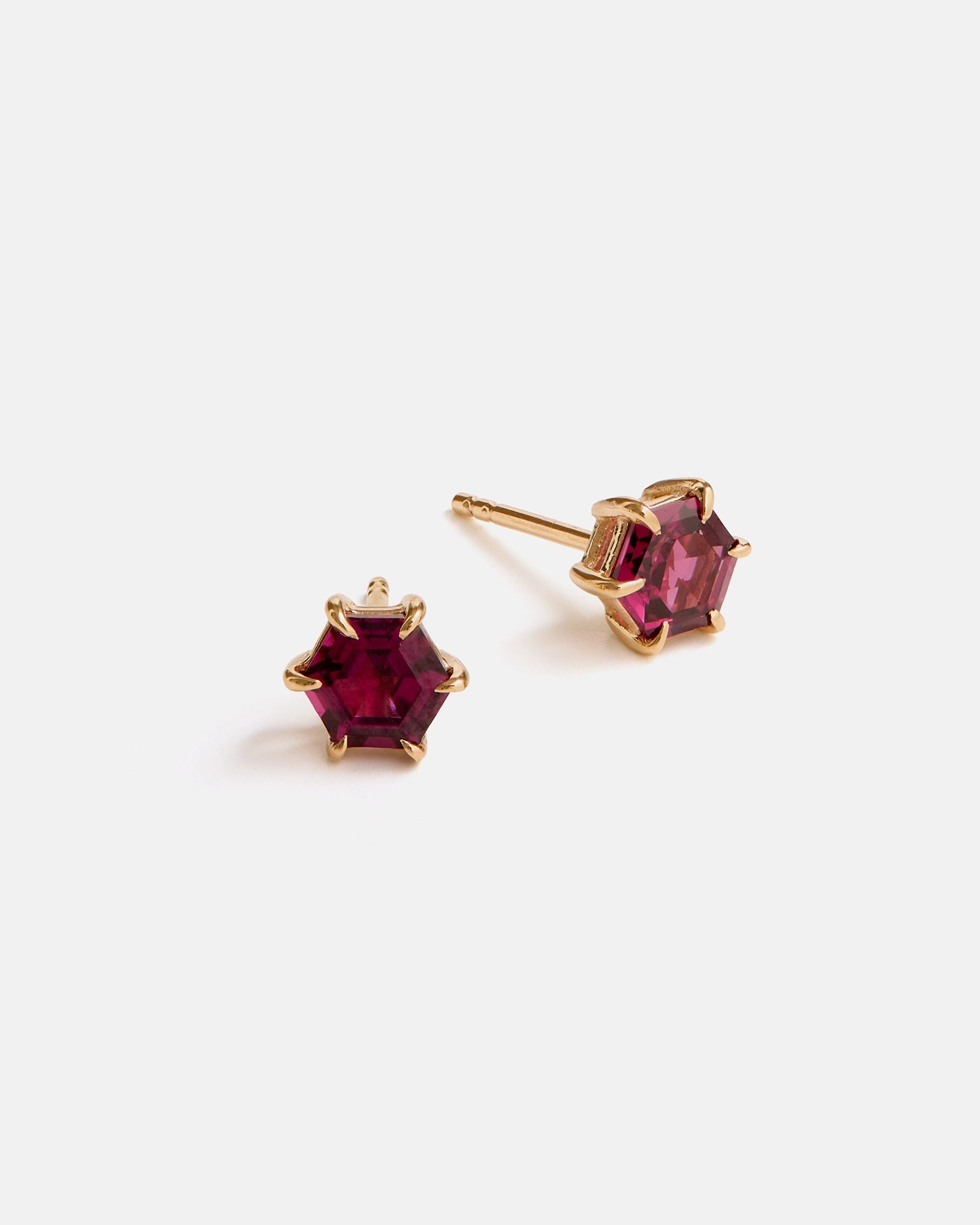 Hexagon Stud Earrings in 14K Yellow Gold with Purple Garnets