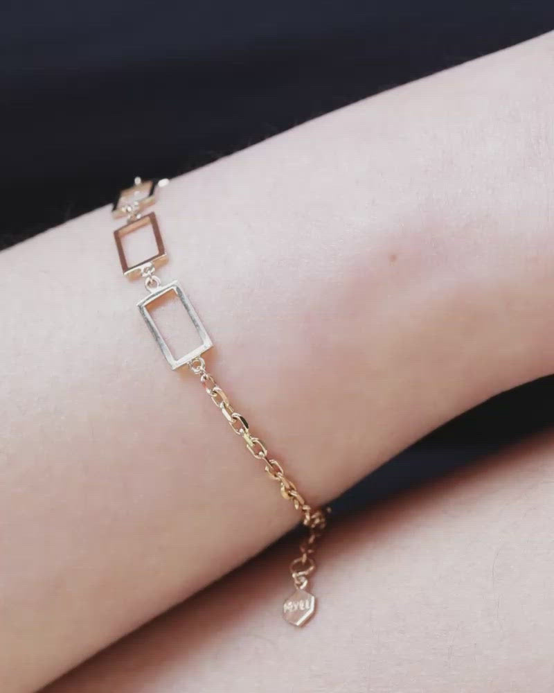 Liaisons Bracelet in Yellow Gold
