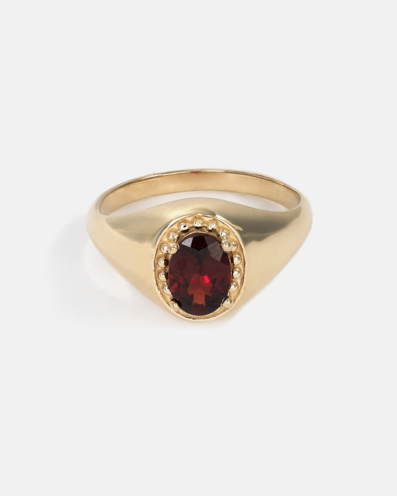 Signet Galatée Ring in Yellow Gold with Anthill Garnet