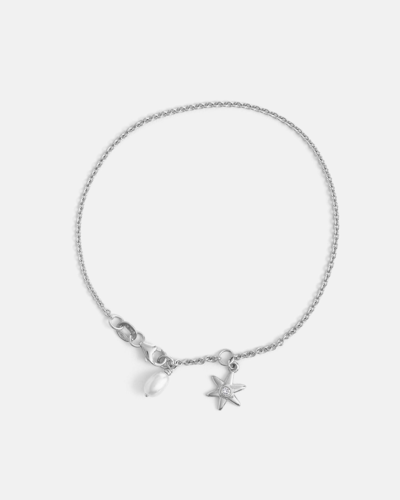 Star Bracelet in Silver with lab grown Diamond and Pearl