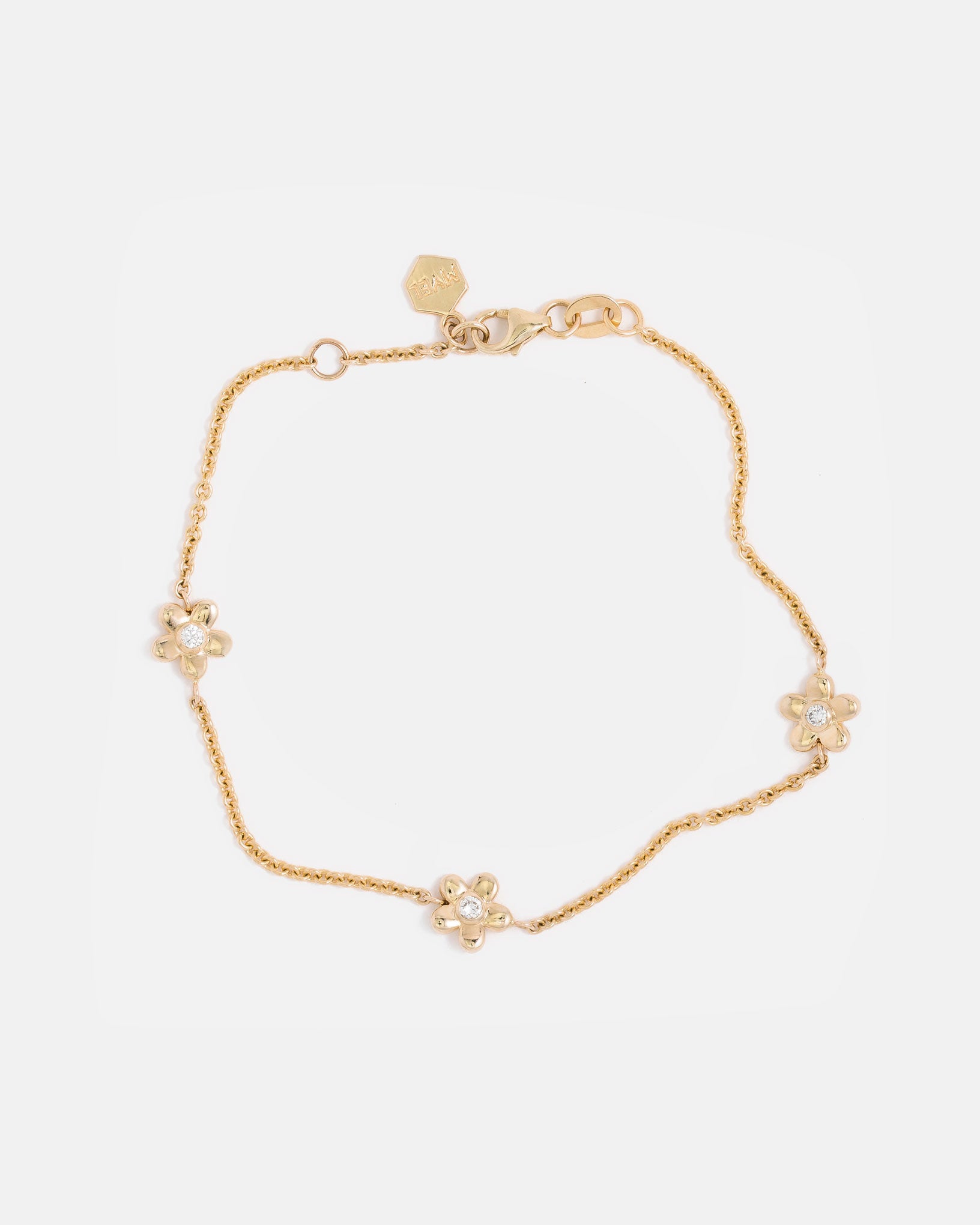 Daisy Bracelet in Yellow Gold with lab grown Diamonds