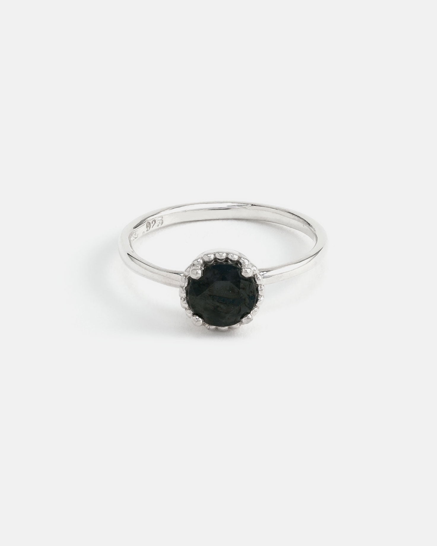Round Galatée Ring in Silver with Black Spinel