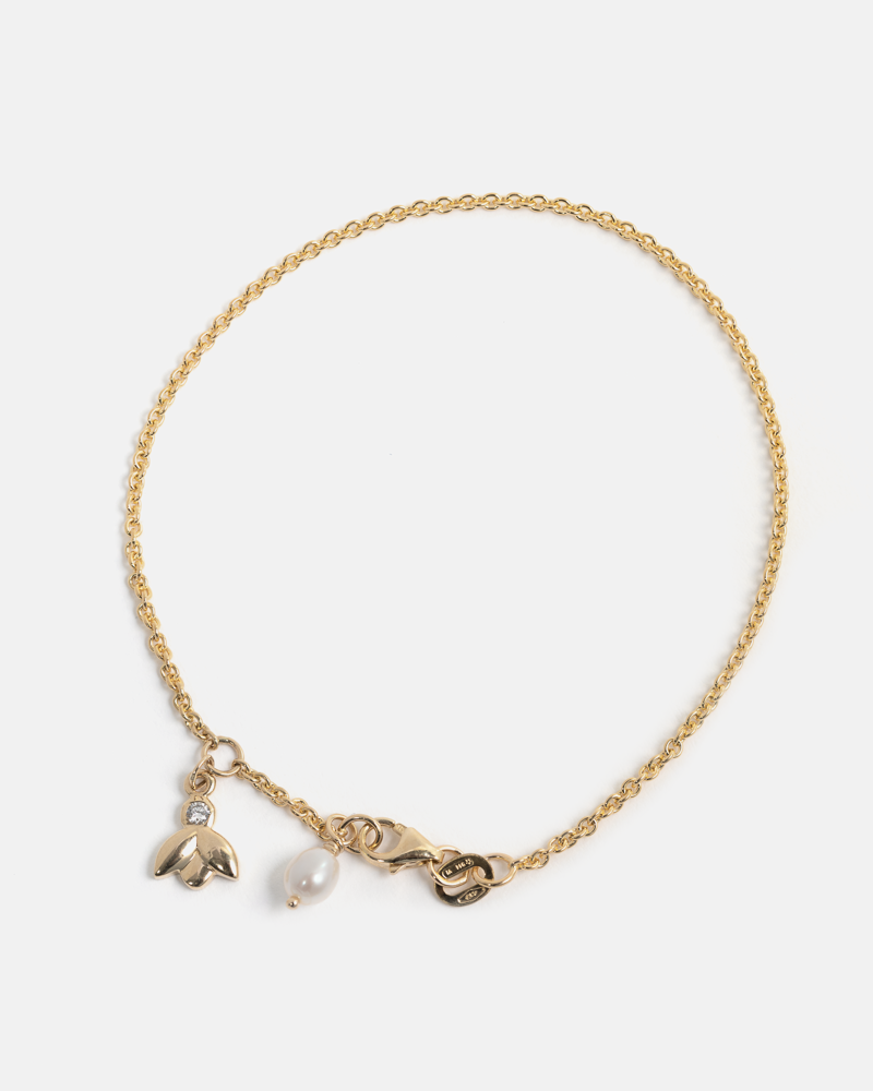 Bee Bracelet in Gold with Diamond & Pearl
