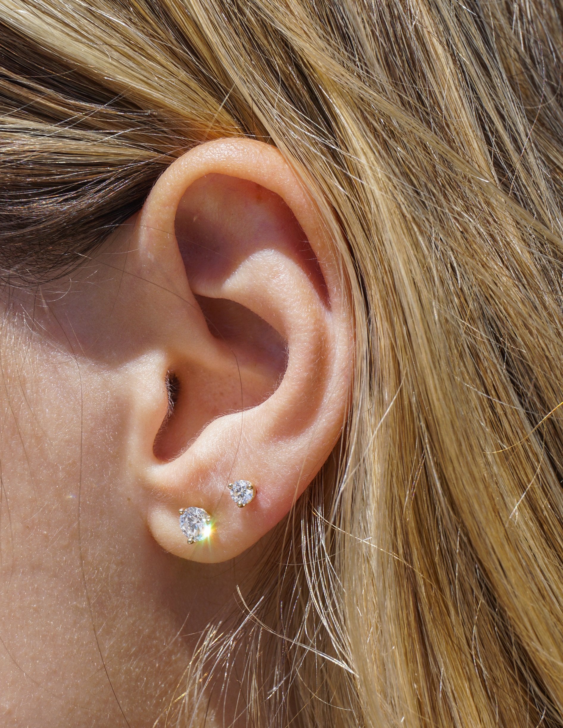 Lab-Grown Diamond Stud Earrings in White Gold (0.25 carats)
