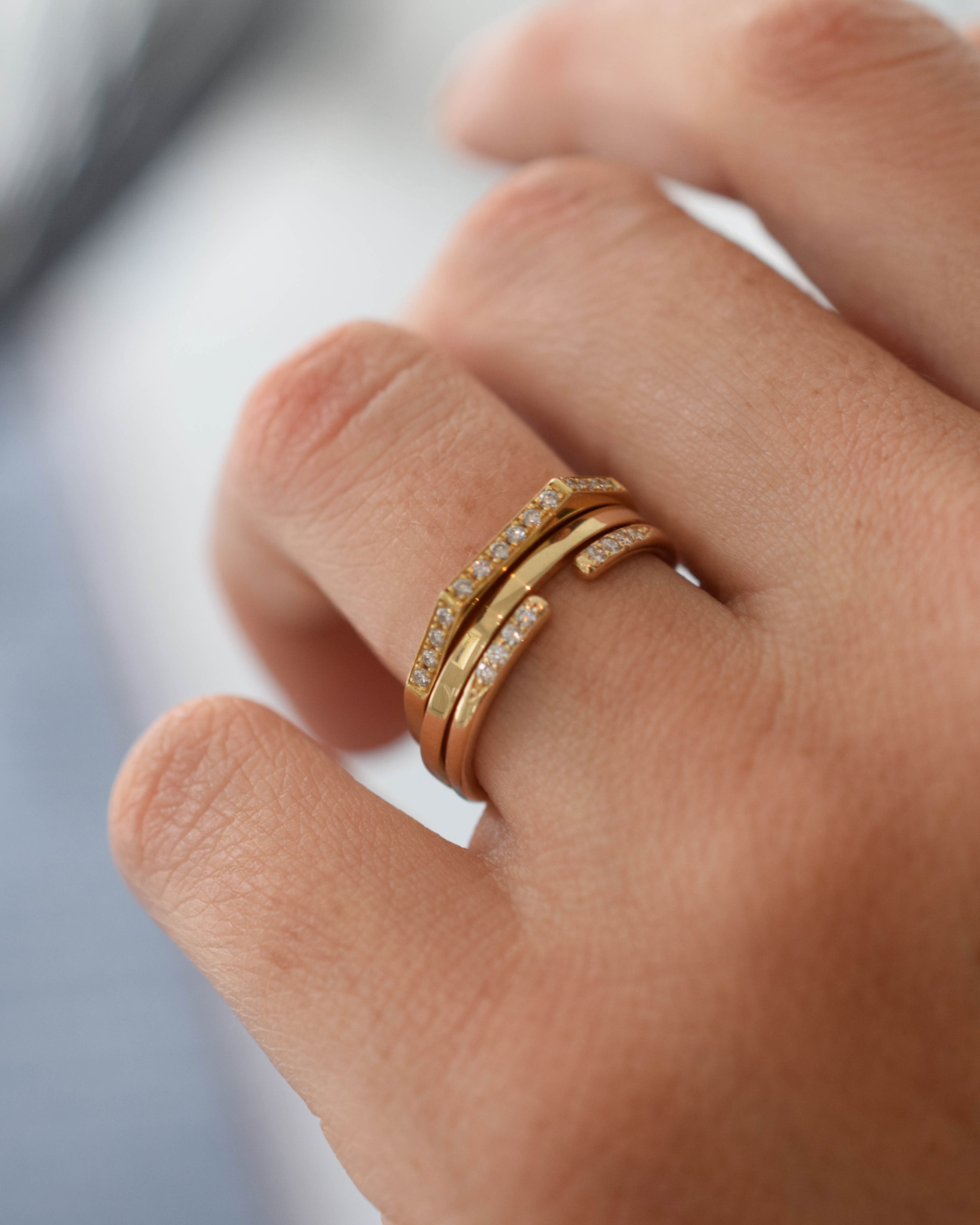 Fine Square Band Ring in Gold 1.5mm
