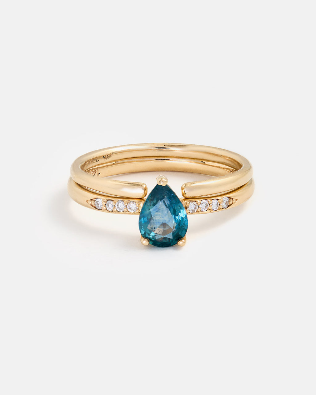 Pira Ring with Australian Sapphire and lab-grown Diamond and Classic ...